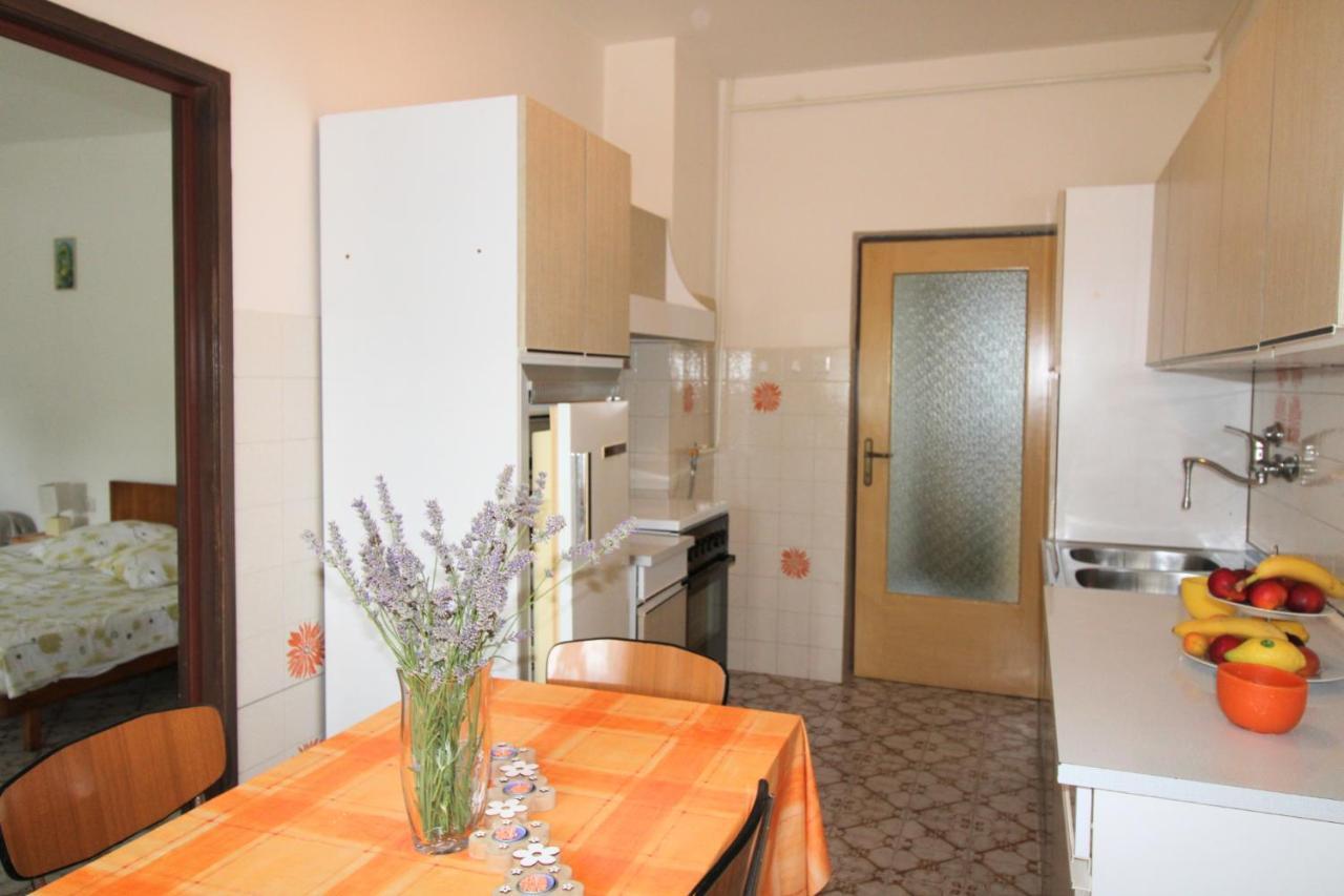 Apartment Valentina Liznjan Exterior photo